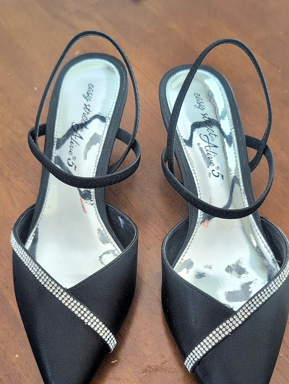 Easy Street Unna Women's Black Rhinestone Trim Heels, Size 9